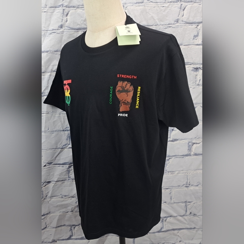 NWT Burberry Men's T-Shirt Tee Black Power Fist TB Logo Organic Medium - Picture 9 of 16